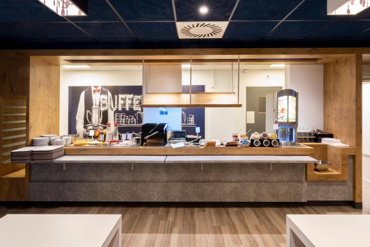 ibis budget Saint-Étienne Centre Gare Châteaucreux Exterior foto